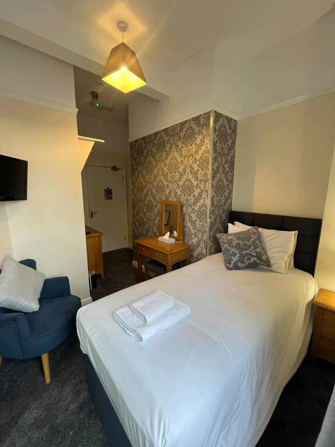 The Victoria Hotel York Bagian luar foto